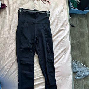 Lulu lemon wonder train leggings with mesh paneling